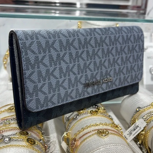 Michael Kors Jet Set Large Logo Trifold WalletAdmiral Multi NWT
